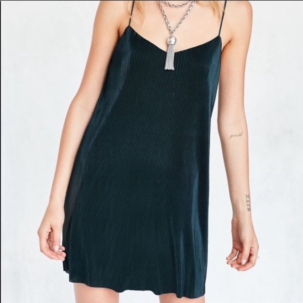 Kimchi Blue Accordion Pleat Mini Shift Dress